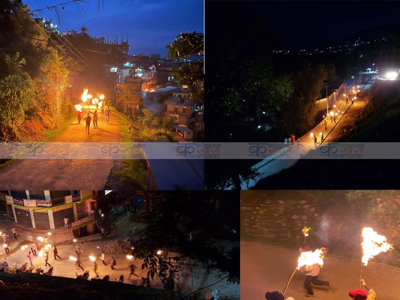 मुसीकाेटमा २ विद्यार्थी संगठनकाे मसाल जुलुस